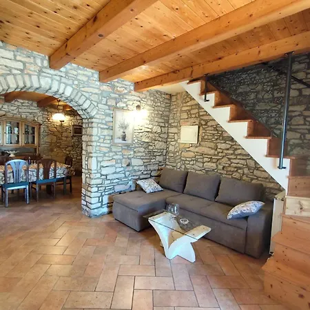 Petric Villa *